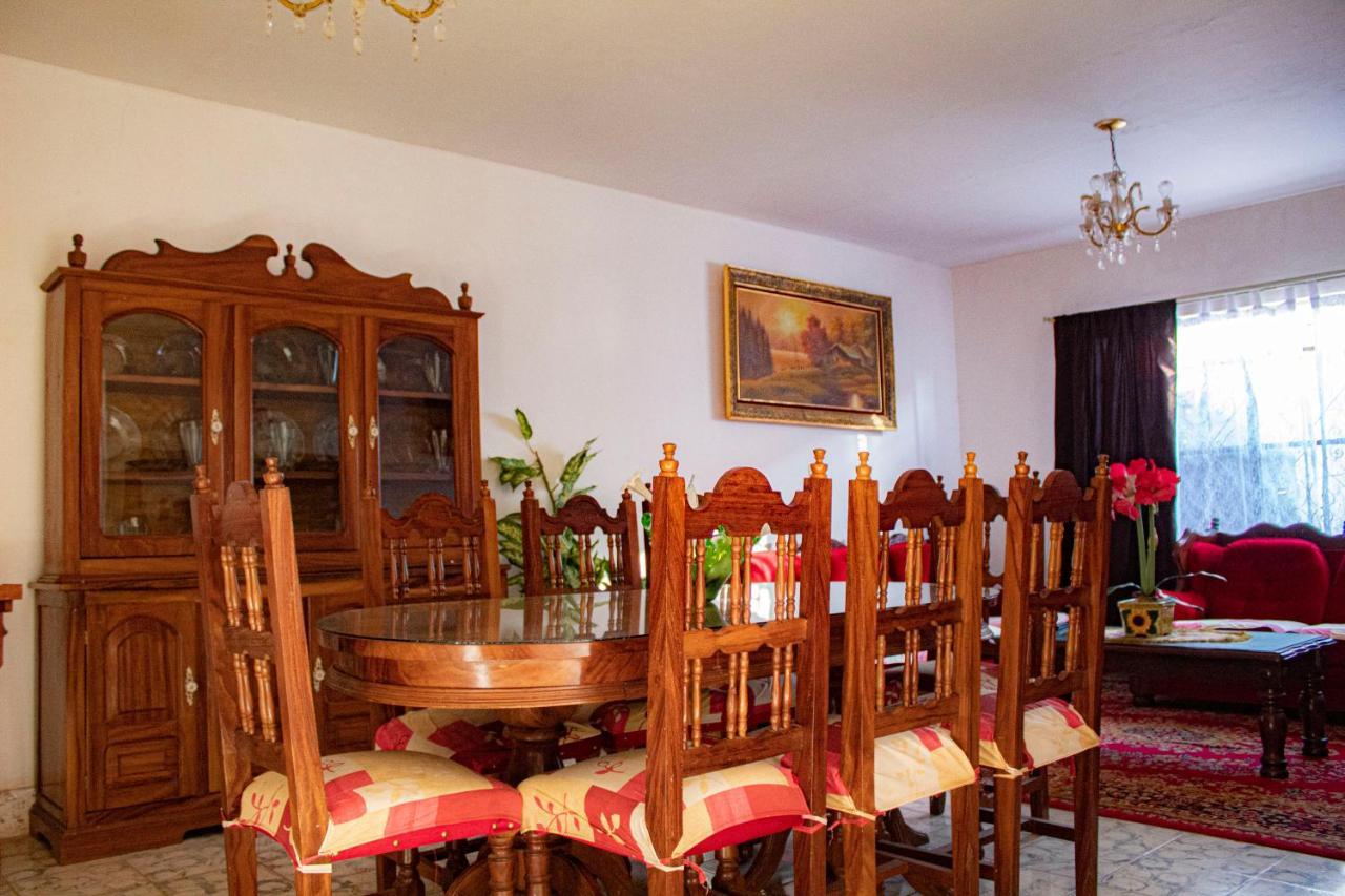 Villa Flores, Casa En El Centro De Маскота Екстериор снимка