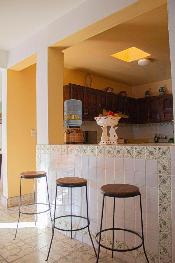 Villa Flores, Casa En El Centro De Маскота Екстериор снимка