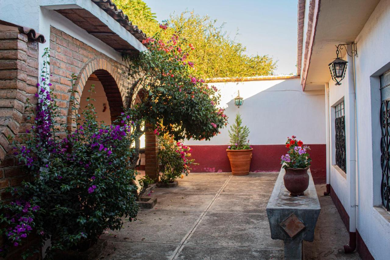 Villa Flores, Casa En El Centro De Маскота Екстериор снимка