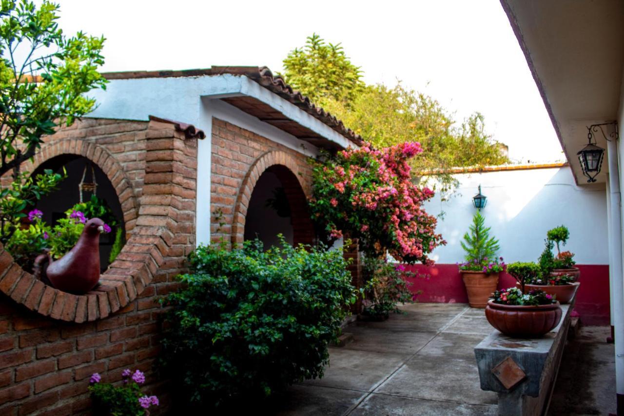 Villa Flores, Casa En El Centro De Маскота Екстериор снимка