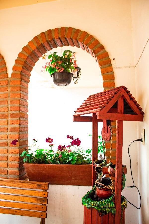 Villa Flores, Casa En El Centro De Маскота Екстериор снимка